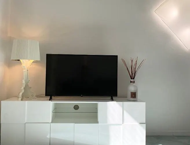 Peace Nest Dei Marmi 公寓 马尔米堡